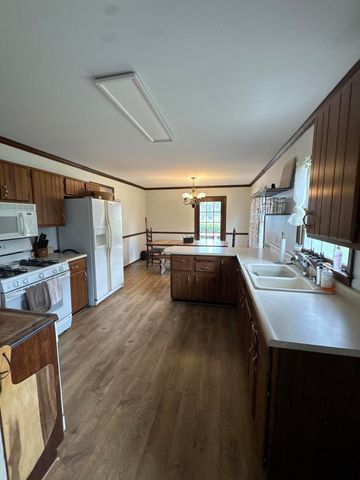 92957 M 152, Dowagiac, MI 49047