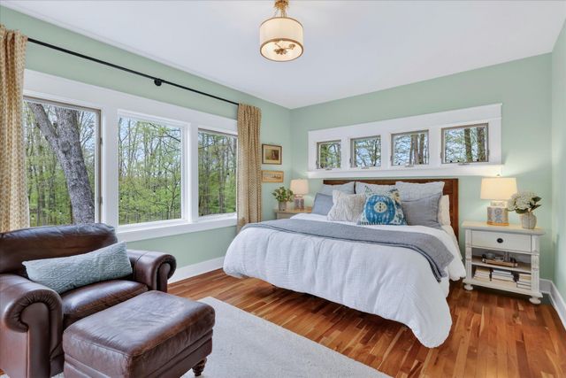 1901 Mccabe Avenue NE, Lowell, MI 49331