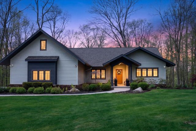 1901 Mccabe Avenue NE, Lowell, MI 49331