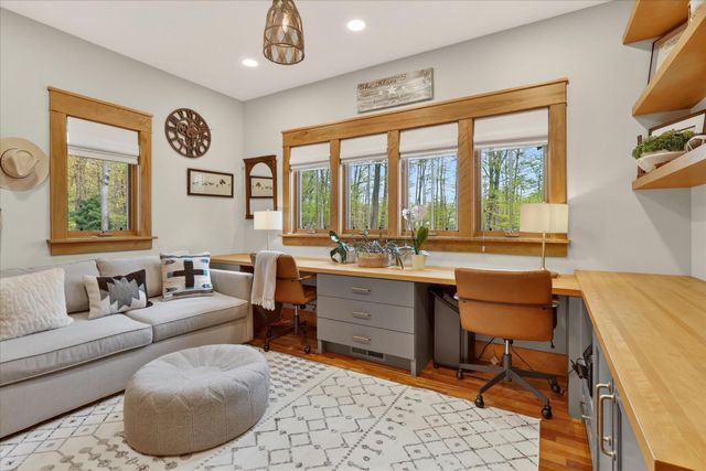 1901 Mccabe Avenue NE, Lowell, MI 49331