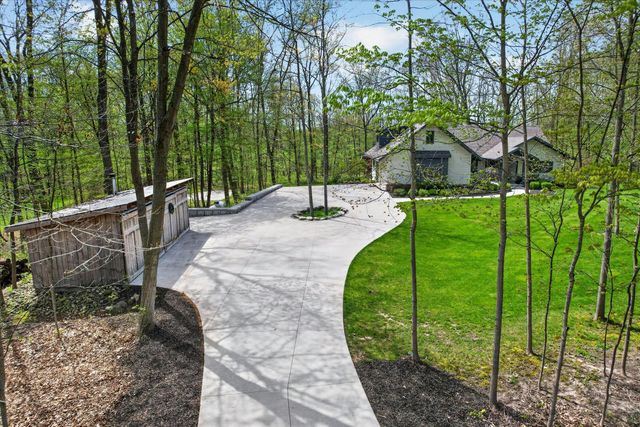 1901 Mccabe Avenue NE, Lowell, MI 49331