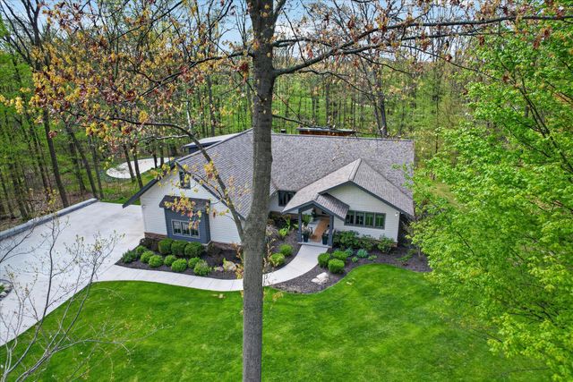 1901 Mccabe Avenue NE, Lowell, MI 49331