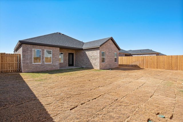 1410 Farmhouse Avenue, Wolfforth, TX 79382