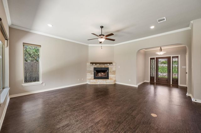 4100 Rockwood DR, Lago Vista, TX 78645