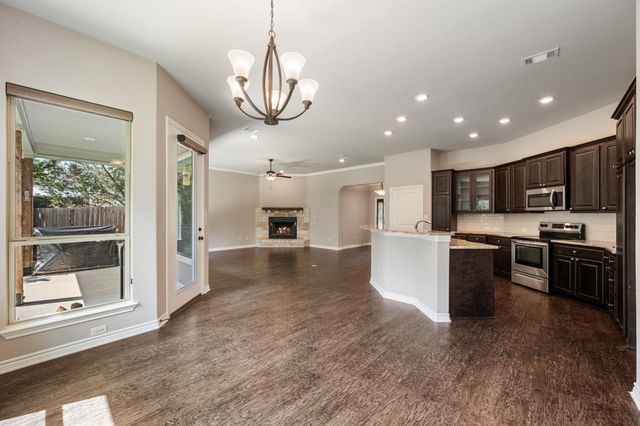 4100 Rockwood DR, Lago Vista, TX 78645