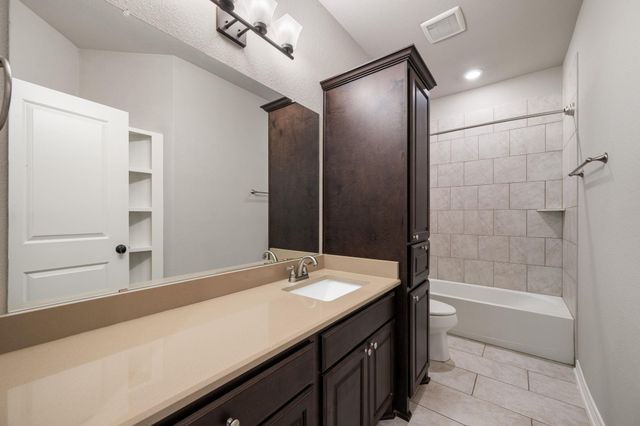 4100 Rockwood DR, Lago Vista, TX 78645
