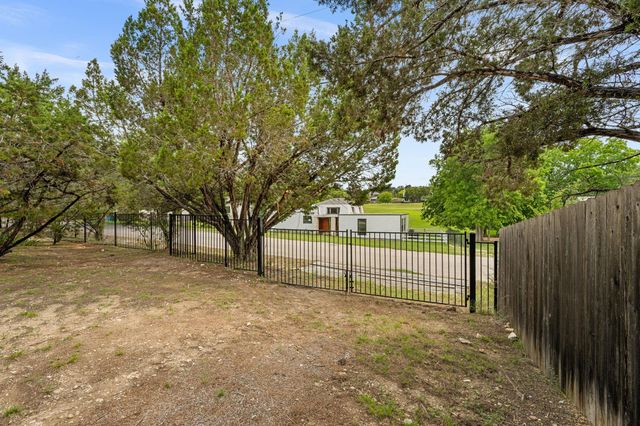 4100 Rockwood DR, Lago Vista, TX 78645