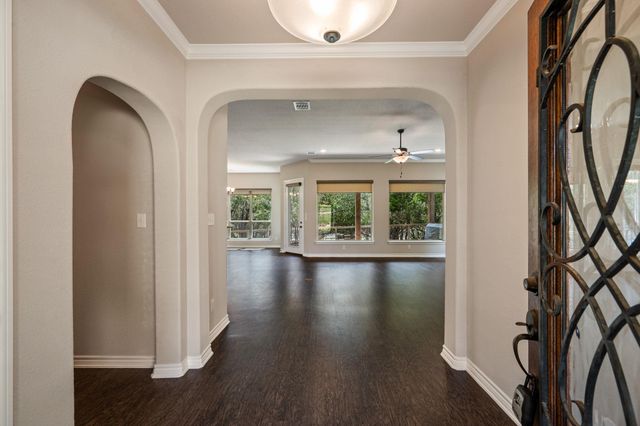 4100 Rockwood DR, Lago Vista, TX 78645