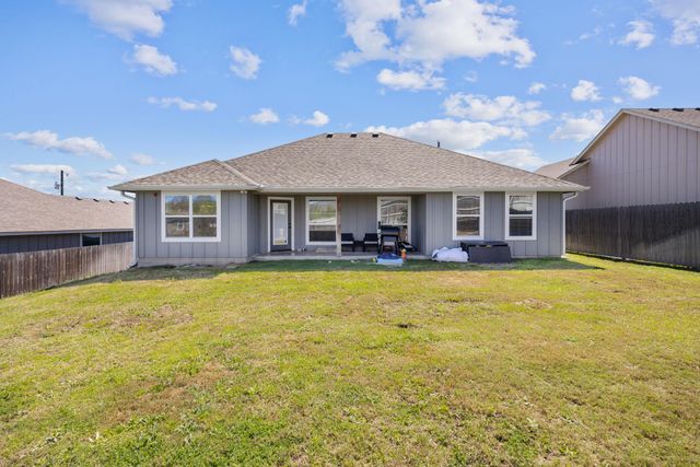 1313 Sandstone CV, Lampasas, TX 76550