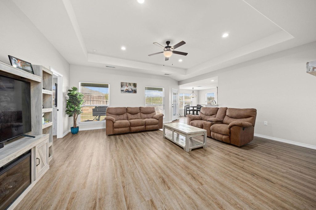 1313 Sandstone CV, Lampasas, TX 76550