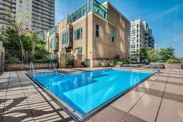33 W ONTARIO Street 56G, Chicago, IL 60654