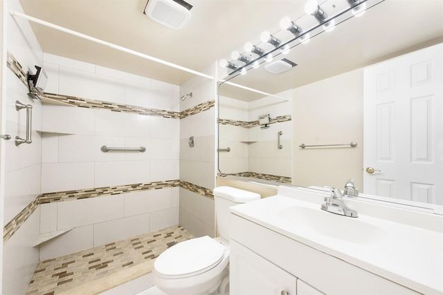 1340 NE 28TH Avenue 232, Pompano Beach, FL 33062