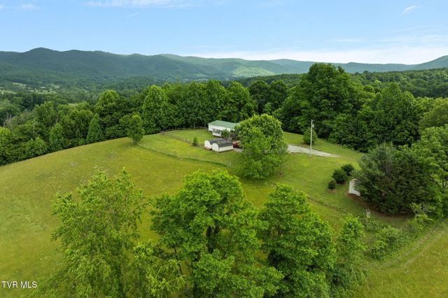 195 Estep Loop, Elizabethton, TN 37643