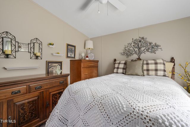 195 Estep Loop, Elizabethton, TN 37643