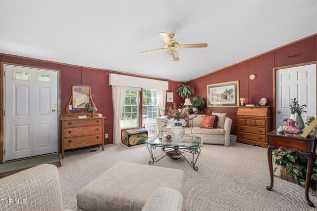 195 Estep Loop, Elizabethton, TN 37643