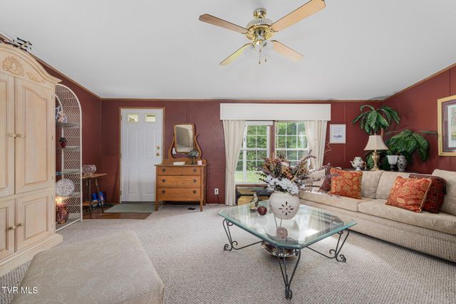 195 Estep Loop, Elizabethton, TN 37643