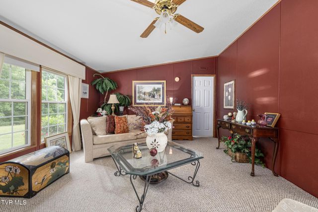 195 Estep Loop, Elizabethton, TN 37643