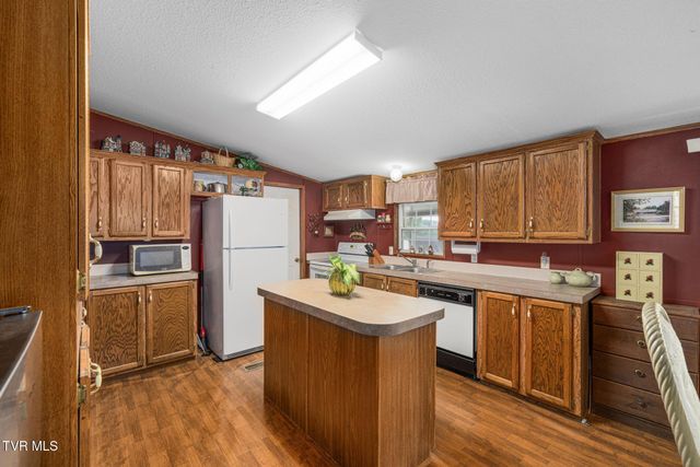 195 Estep Loop, Elizabethton, TN 37643