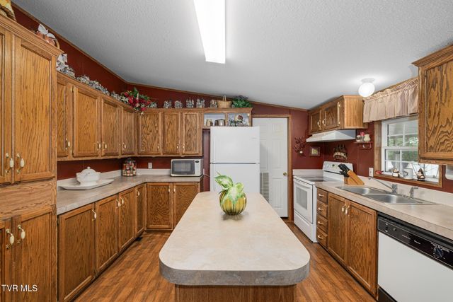 195 Estep Loop, Elizabethton, TN 37643