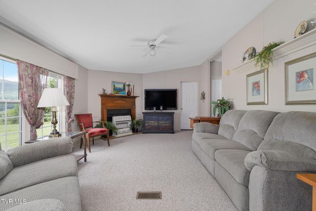 195 Estep Loop, Elizabethton, TN 37643