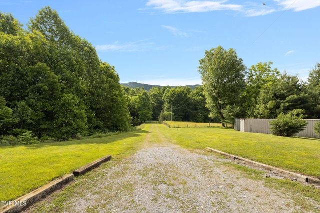 195 Estep Loop, Elizabethton, TN 37643