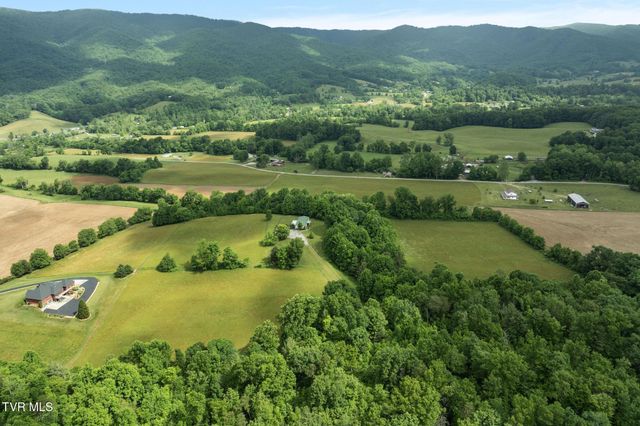 195 Estep Loop, Elizabethton, TN 37643