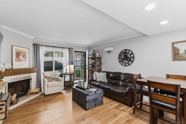 8368 Via Sonoma East, La Jolla, CA 92037