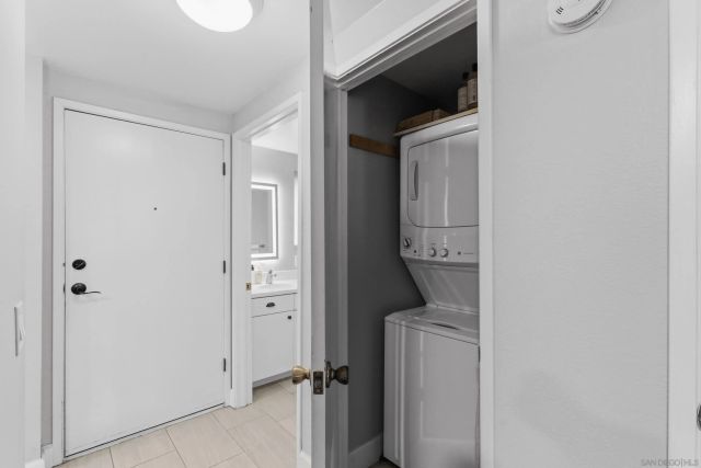 8368 Via Sonoma East, La Jolla, CA 92037