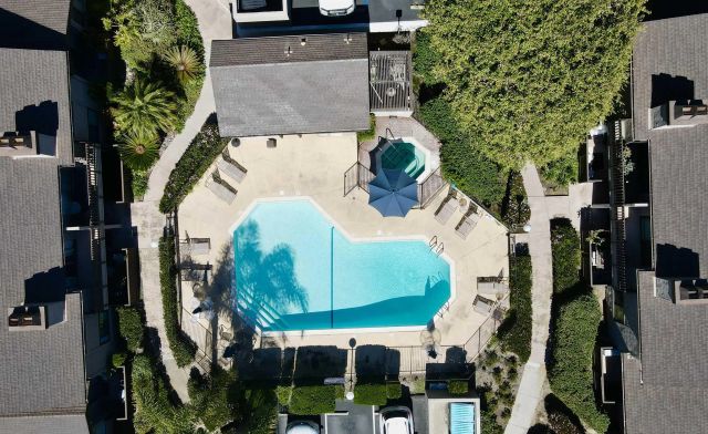 8368 Via Sonoma East, La Jolla, CA 92037