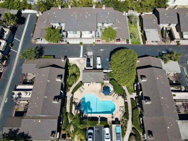 8368 Via Sonoma East, La Jolla, CA 92037