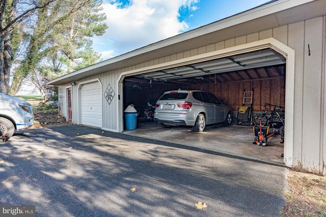 570 LEWISVILLE RD, Lincoln University, PA 19352