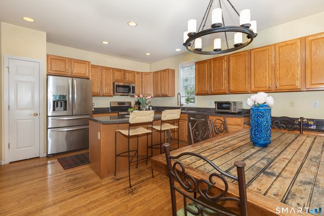 19 Revere Circle 19, Southbury, CT 06488