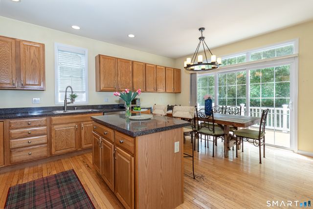 19 Revere Circle 19, Southbury, CT 06488