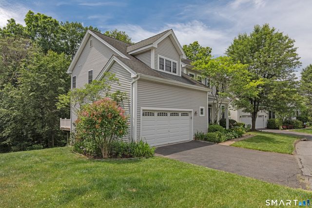 19 Revere Circle 19, Southbury, CT 06488