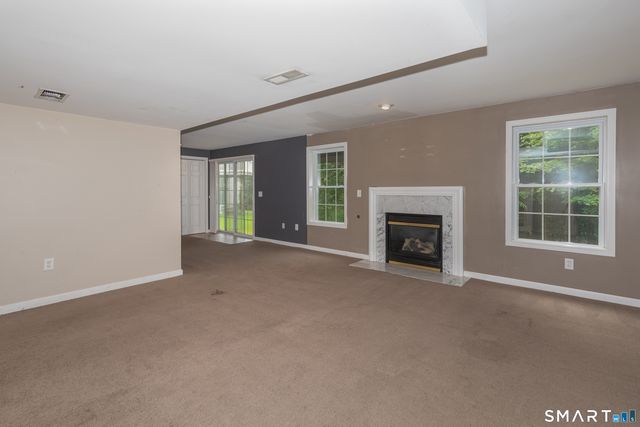 19 Revere Circle 19, Southbury, CT 06488
