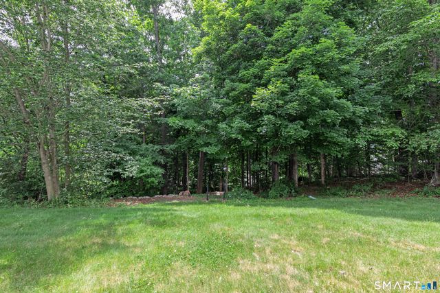 19 Revere Circle 19, Southbury, CT 06488