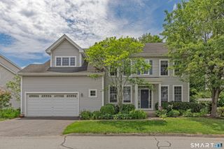 19 Revere Circle 19, Southbury, CT 06488