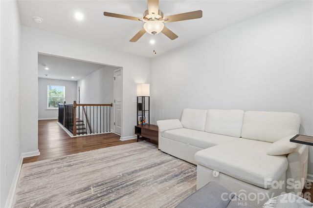 4011 Vista Pine Drive, Charlotte, NC 28215