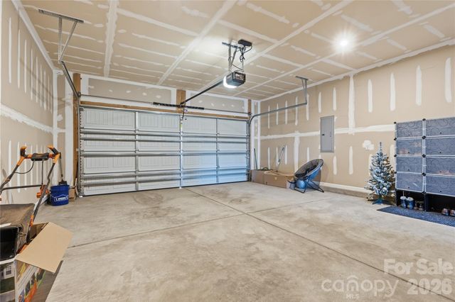 4011 Vista Pine Drive, Charlotte, NC 28215