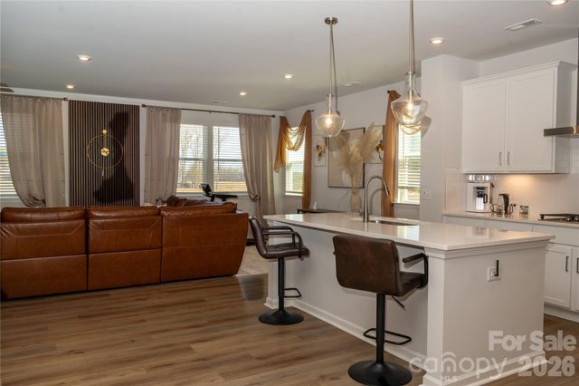 4011 Vista Pine Drive, Charlotte, NC 28215