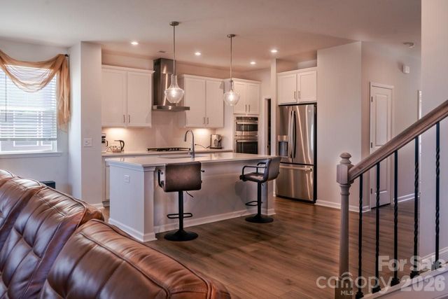 4011 Vista Pine Drive, Charlotte, NC 28215