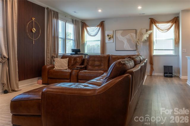 4011 Vista Pine Drive, Charlotte, NC 28215