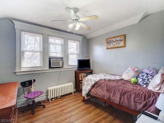 27 Colonial Ter, East Orange City, NJ 07017