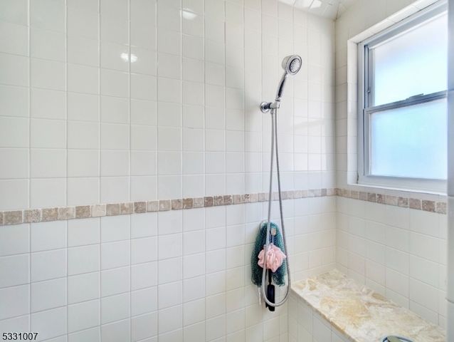 27 Colonial Ter, East Orange City, NJ 07017