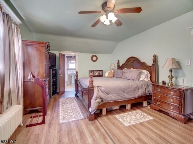 27 Colonial Ter, East Orange City, NJ 07017