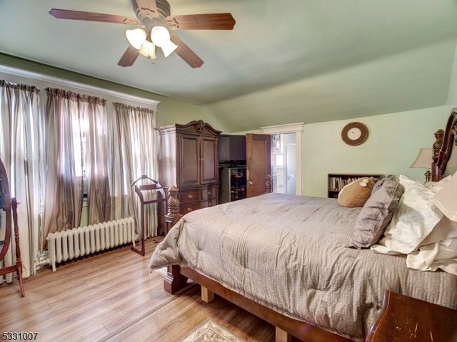27 Colonial Ter, East Orange City, NJ 07017