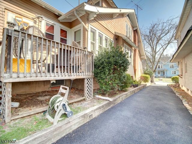 27 Colonial Ter, East Orange City, NJ 07017