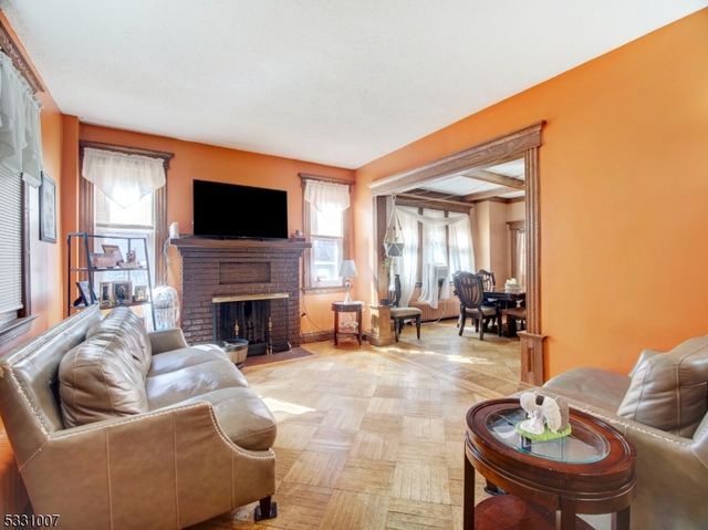 27 Colonial Ter, East Orange City, NJ 07017
