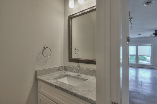 1319 Pillow St, Nashville, TN 37203