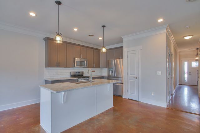 1319 Pillow St, Nashville, TN 37203